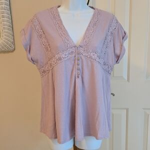 Easel Lilac Cap Sleeve Lace Embellished Blouse Size Medium EUC